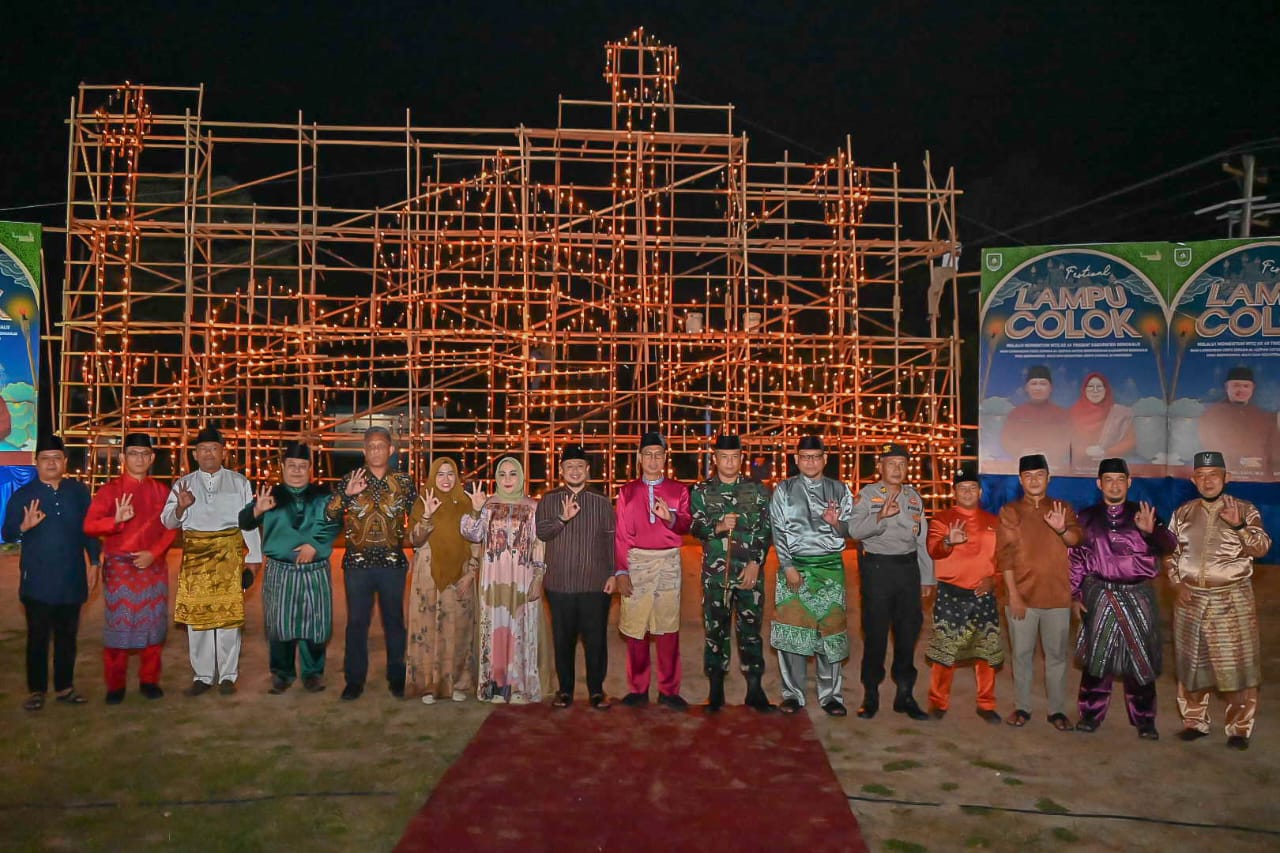 Camat Mandau Laksanakan Pagelaran Lampu Colok Meriahkan MTQ Kab. Bengkalis Ke-49