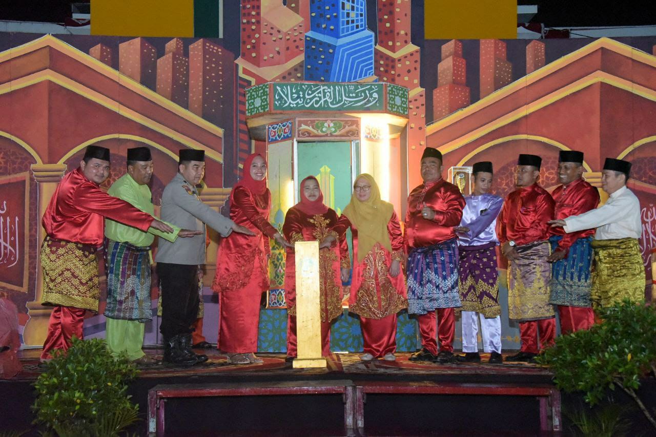 Buka MTQ Ke-V Tingkat Kecamatan Talang Muandau, Ini Pesan Dan Harapan Bupati Kasmarni
