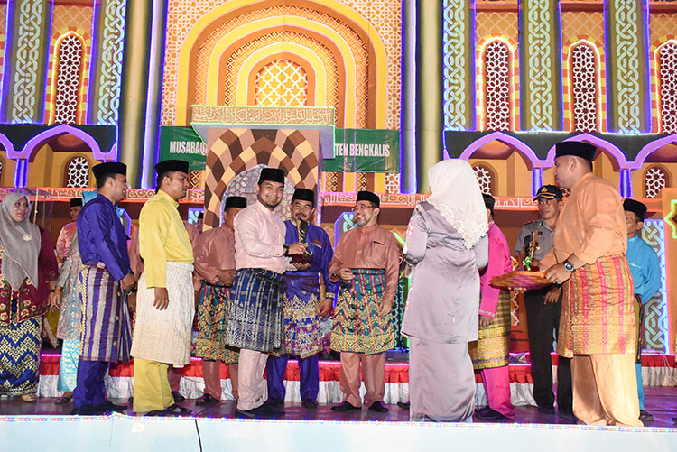 Mandau Kembali Juara 1 Pawai Taaruf MTQ Kabupaten Bengkalis