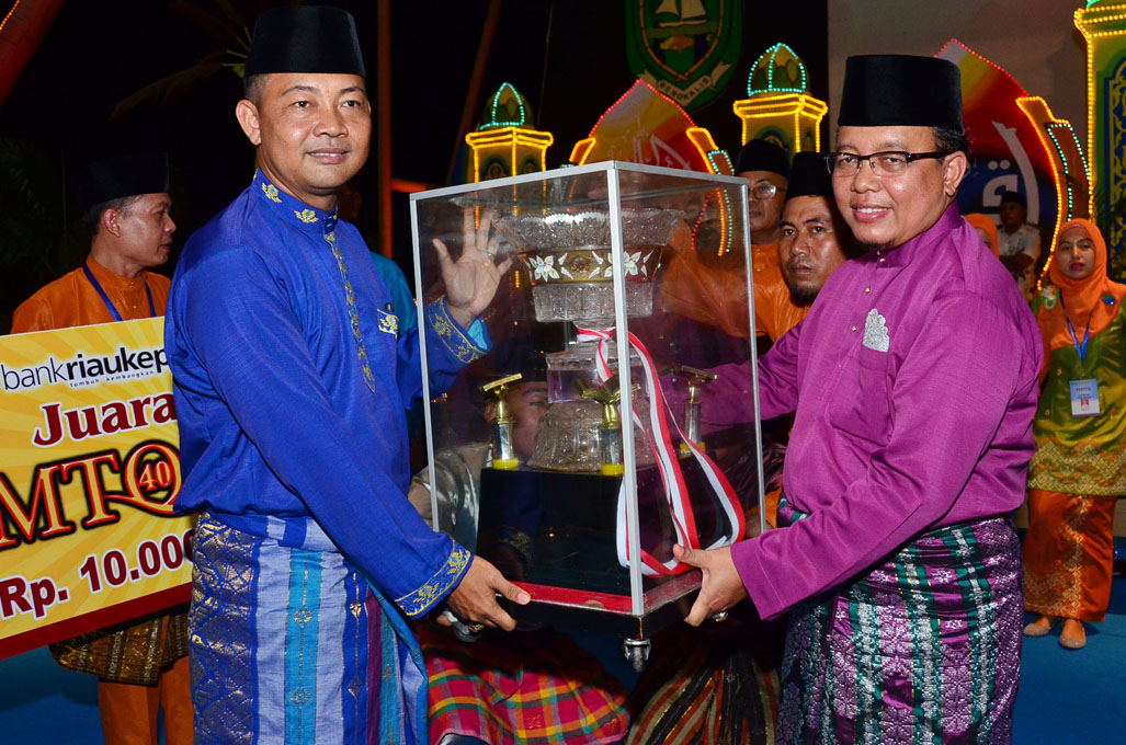 TIGA KALI BERUNTUN, BANTAN KEMBALI JUARA UMUM MTQ TINGKAT KABUPATEN